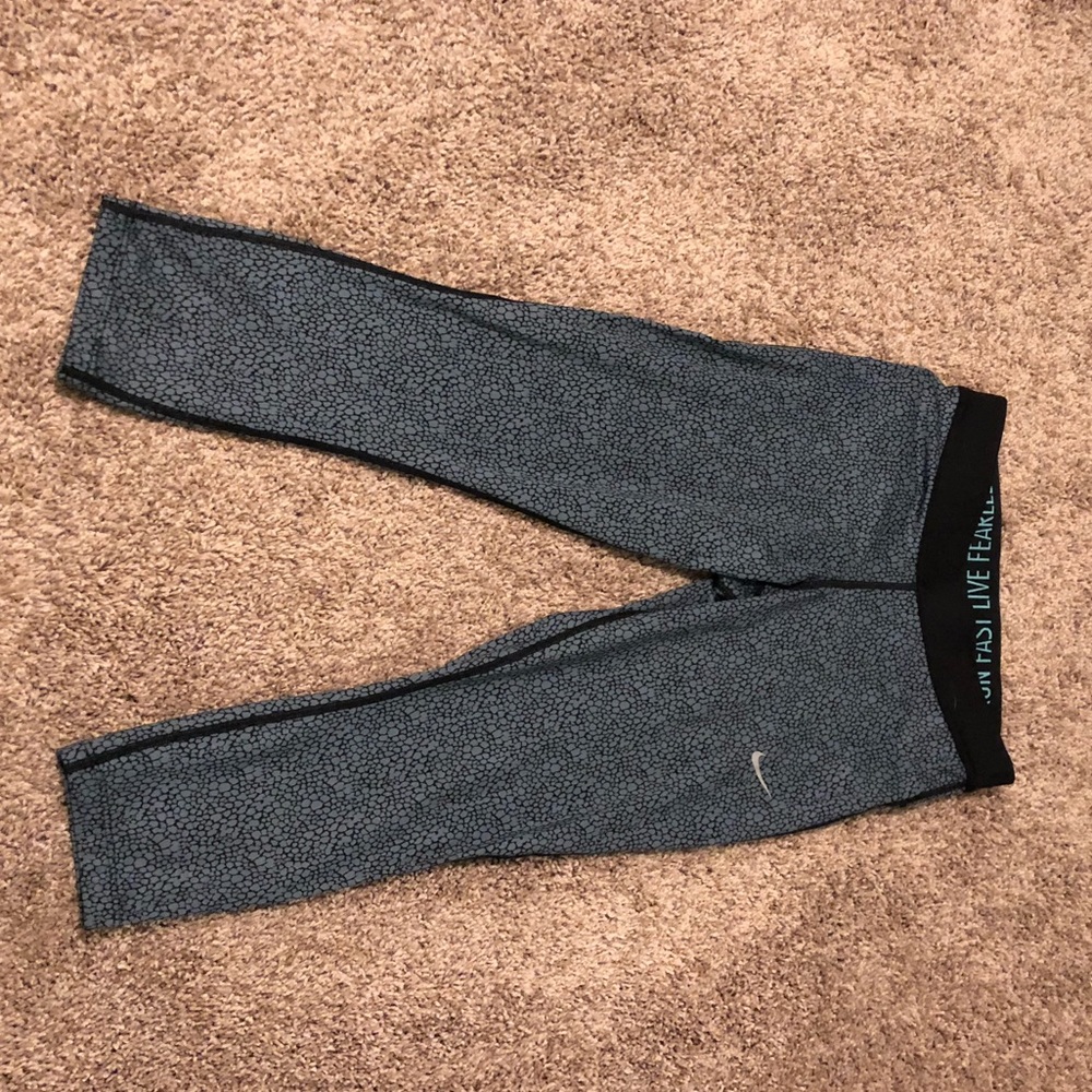 Nike crop leggings